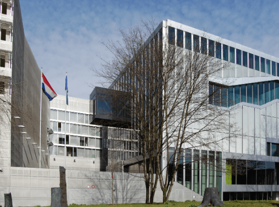 DUTCH EMBASSIES AND CONSULATES
